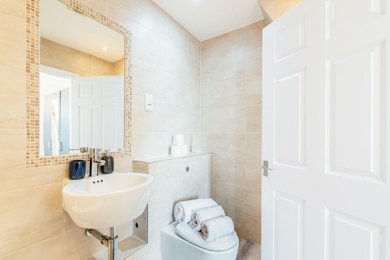 Bright & Spacious 4Beds Home - Kensington High Street-Olympia London Exterior photo