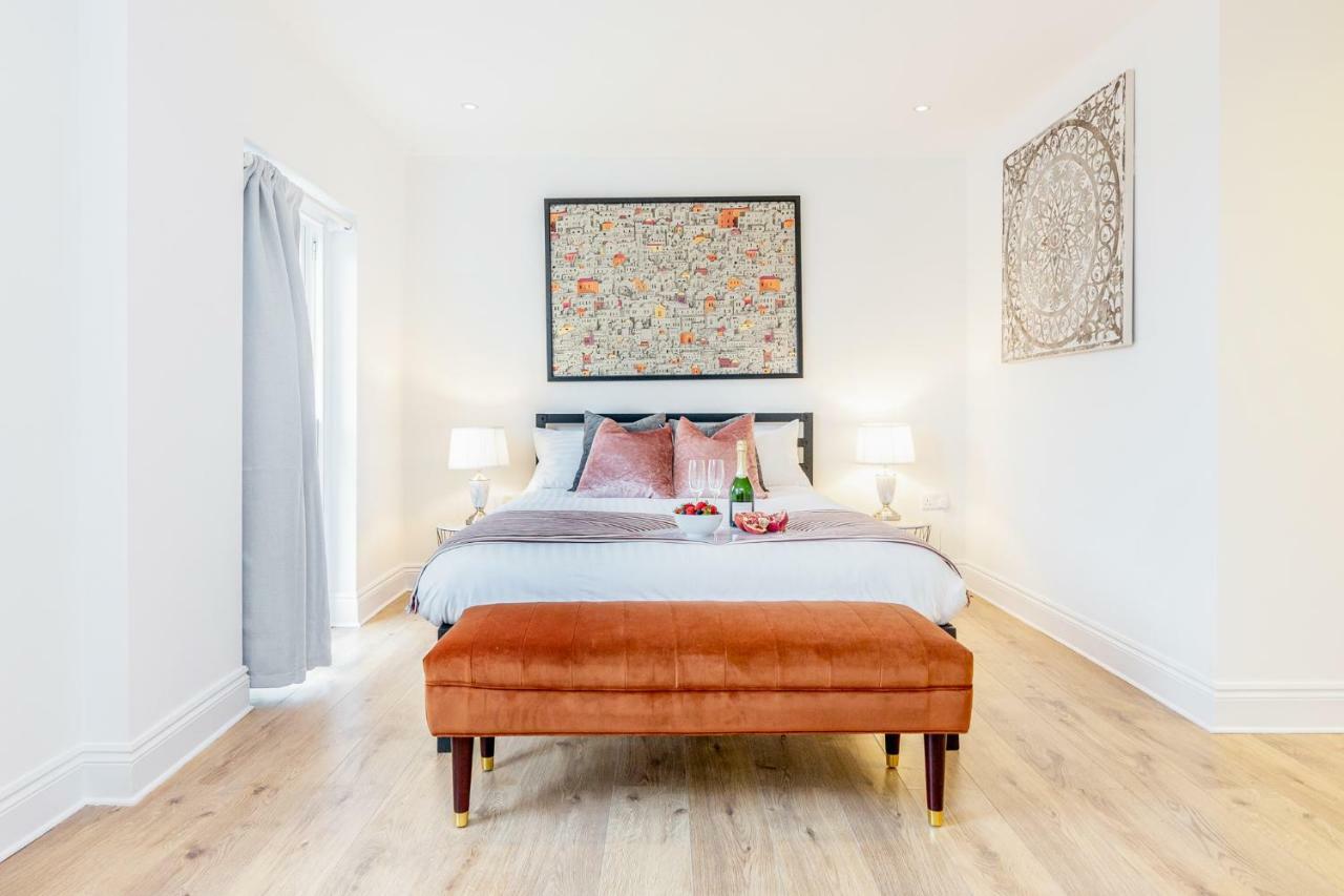 Bright & Spacious 4Beds Home - Kensington High Street-Olympia London Exterior photo