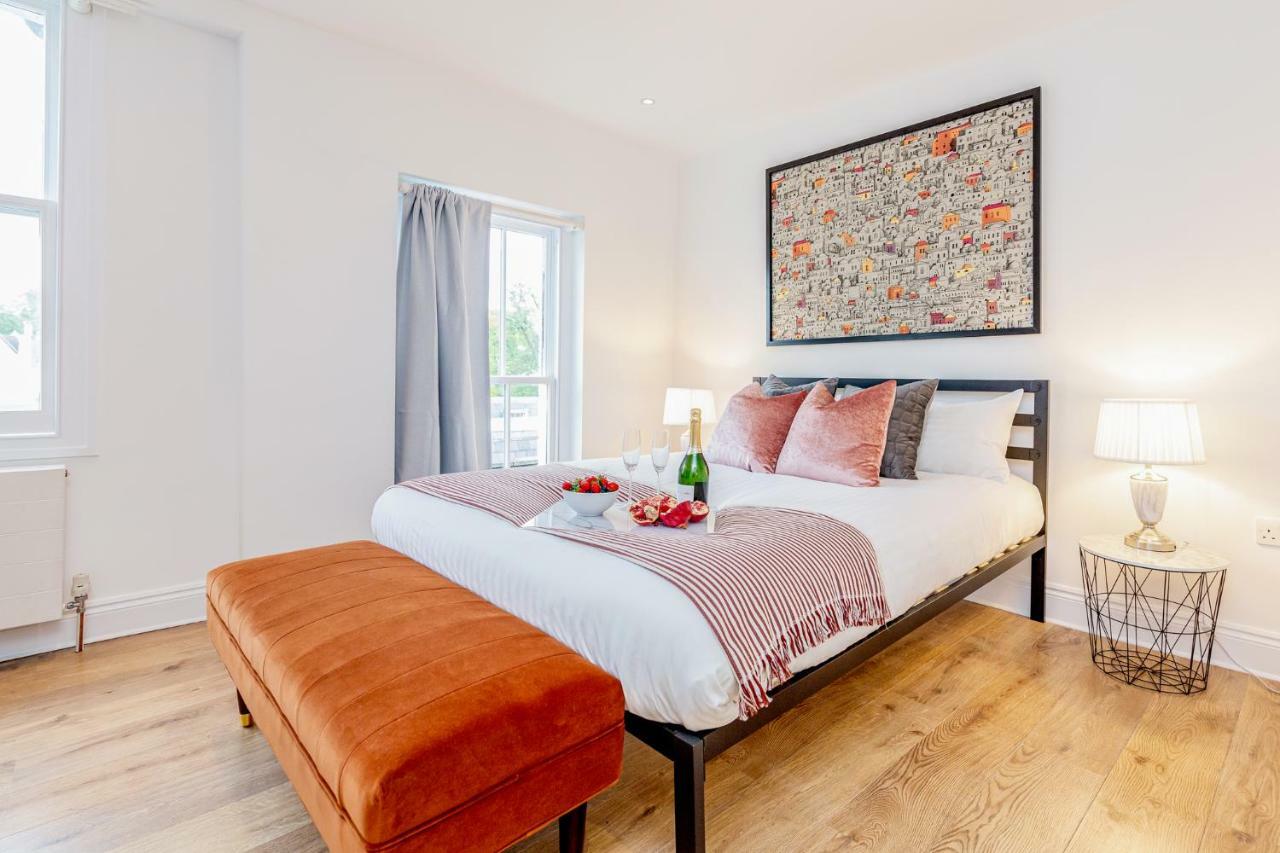 Bright & Spacious 4Beds Home - Kensington High Street-Olympia London Exterior photo