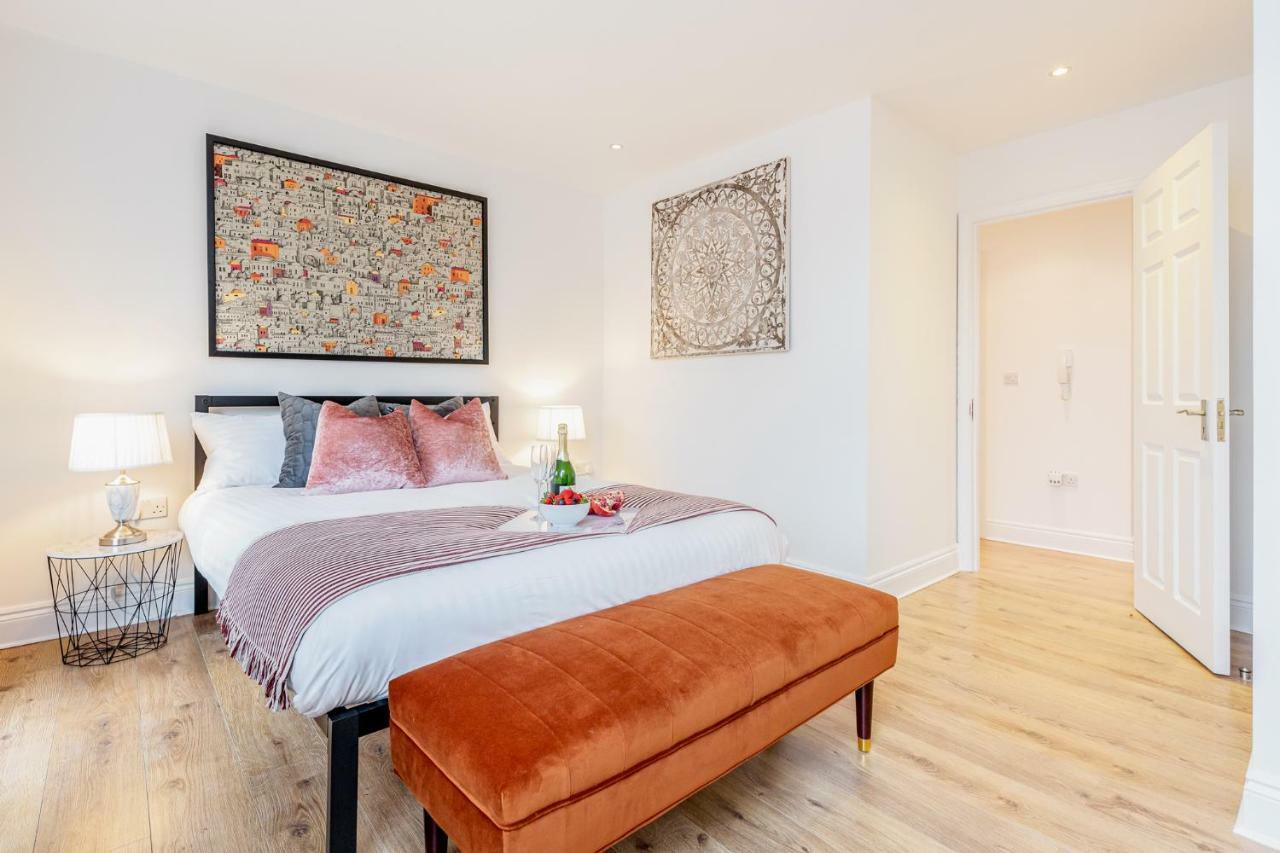 Bright & Spacious 4Beds Home - Kensington High Street-Olympia London Exterior photo